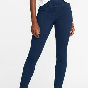 Size 14 Old navy rockstar jeggings